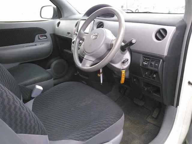 Toyota SIENTA 2010 8256291-3
