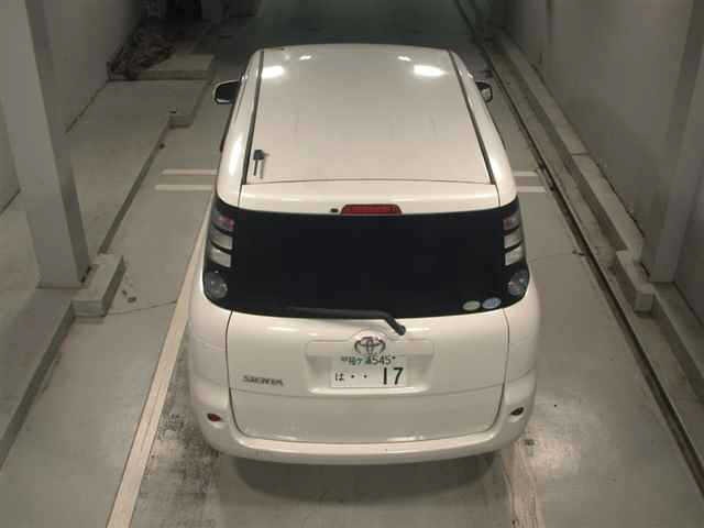 Toyota SIENTA 2010 8256291-7