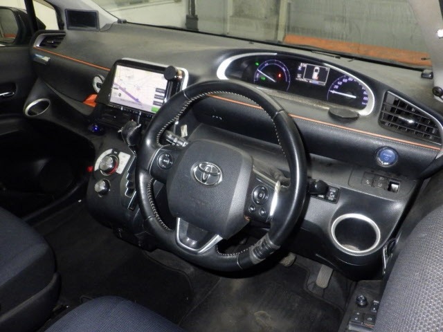 Toyota SIENTA 2018 8256315-3