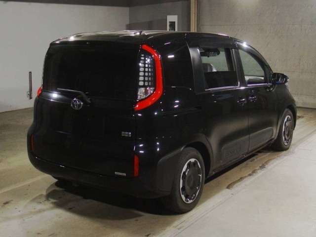 Toyota SIENTA 2023 8256332-1