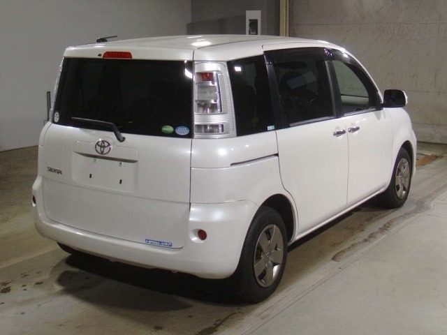 Toyota SIENTA 2012 8256333-1