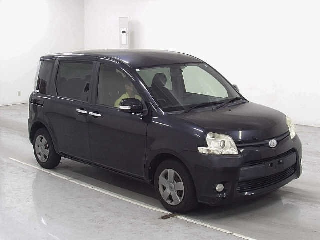 Toyota SIENTA 2013 8256334-0