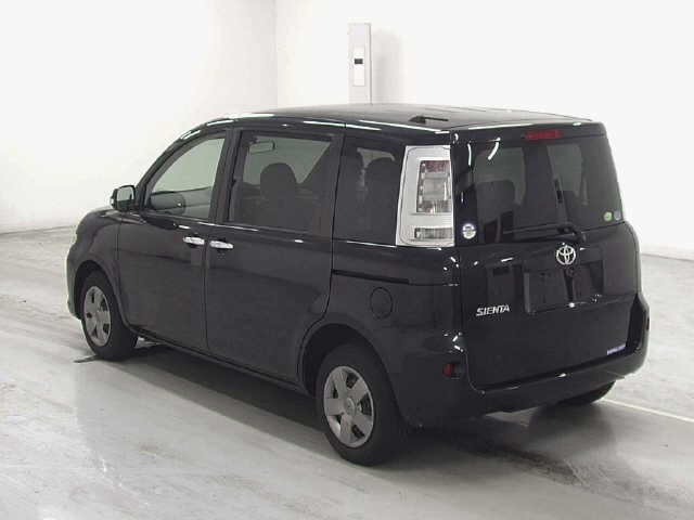 Toyota SIENTA 2013 8256334-1