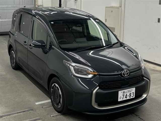 Toyota SIENTA 2025 8256335-0