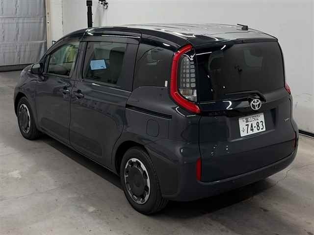Toyota SIENTA 2025 8256335-1