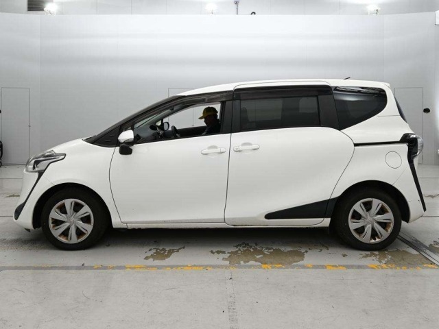 Toyota SIENTA 2020 8256342-4