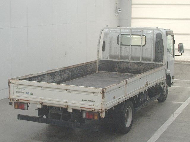 Mazda TITAN 2015 8250760-1
