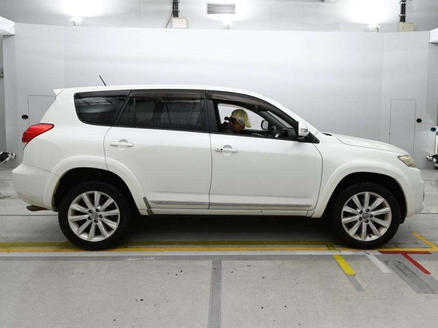 Toyota VANGUARD 2010 8255064-3