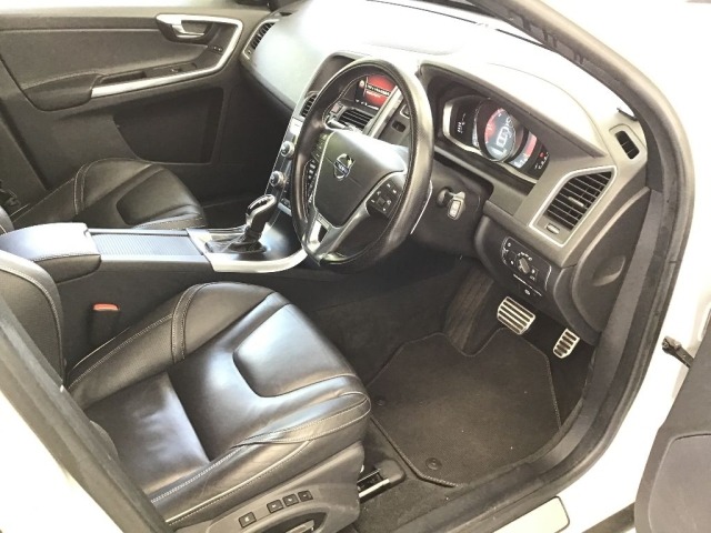 Volvo XC60 2015 8248480-5