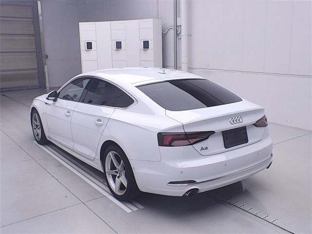 Audi A5 2019 8267539-1