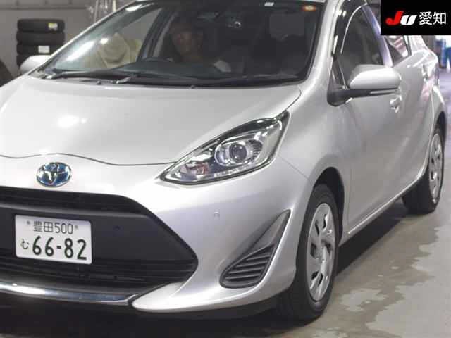 Toyota AQUA 2020 8260828-7