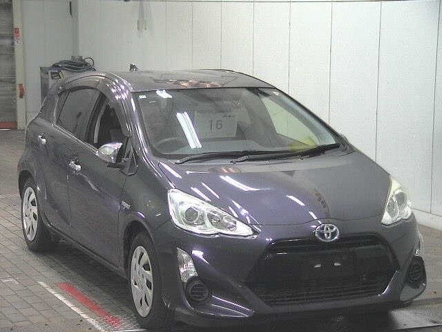 Toyota AQUA 2015 8260844-0