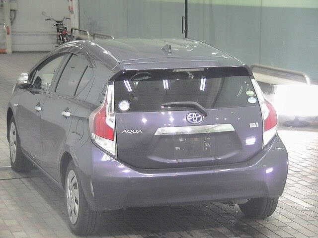 Toyota AQUA 2015 8260844-1