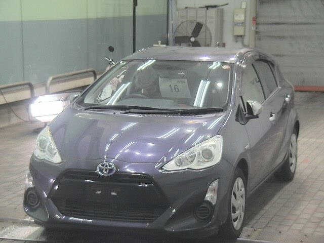 Toyota AQUA 2015 8260844-4