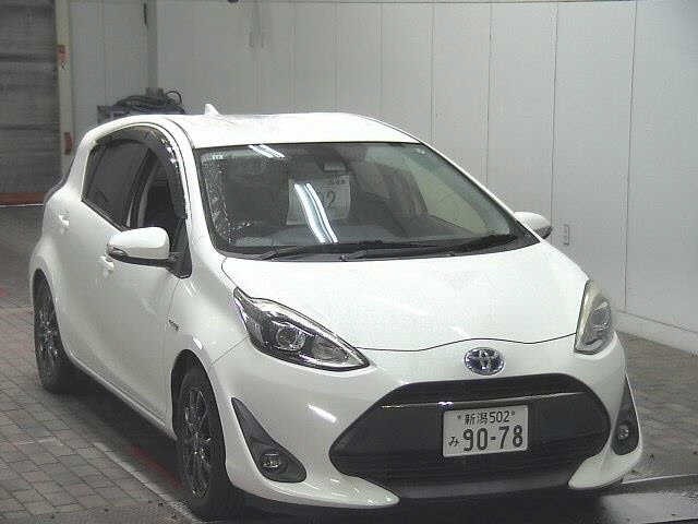 Toyota AQUA 2017 8260849-0