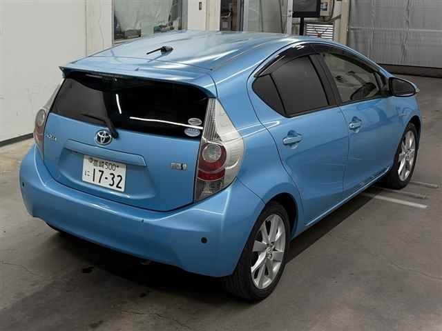 Toyota AQUA 2012 8260857-5