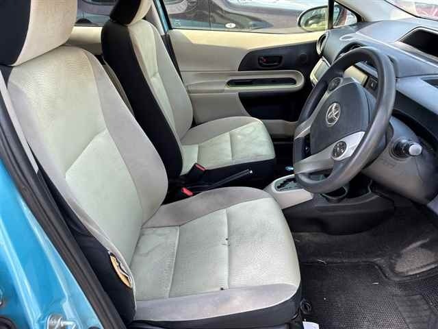 Toyota AQUA 2012 8260857-7