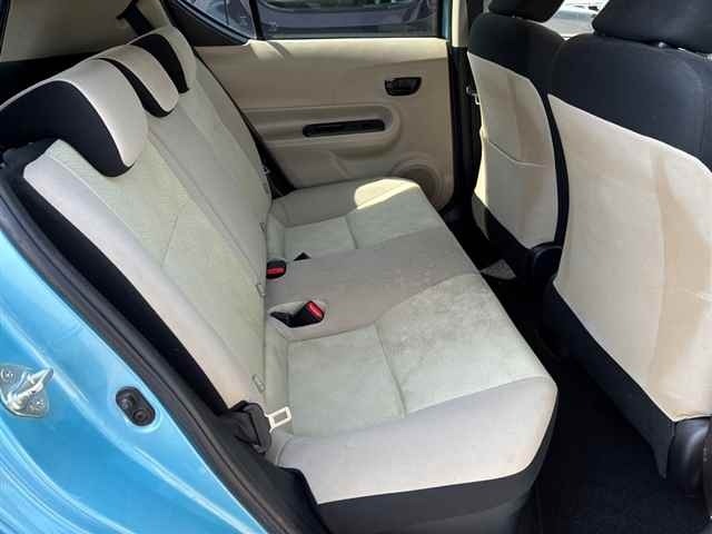 Toyota AQUA 2012 8260857-8