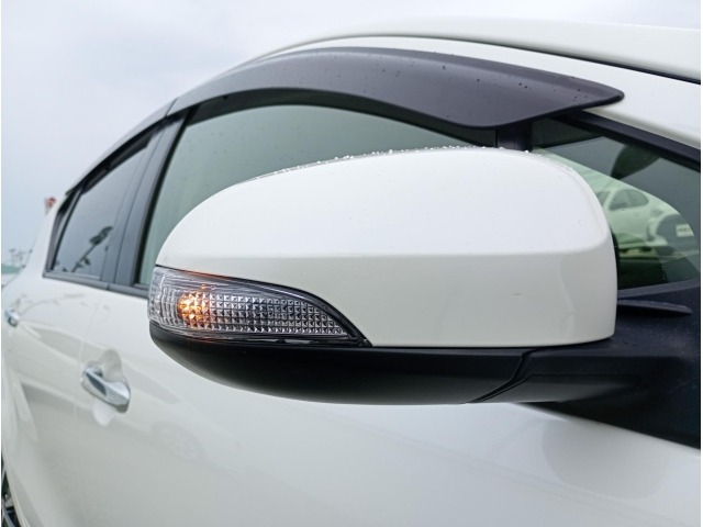 Toyota AQUA 2018 8260890-28