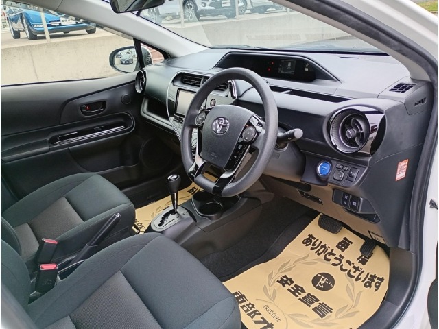 Toyota AQUA 2018 8260890-36