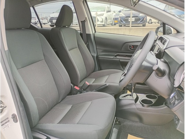 Toyota AQUA 2018 8260890-4