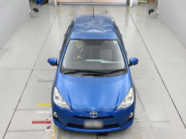 Toyota AQUA 2014 8260900-7