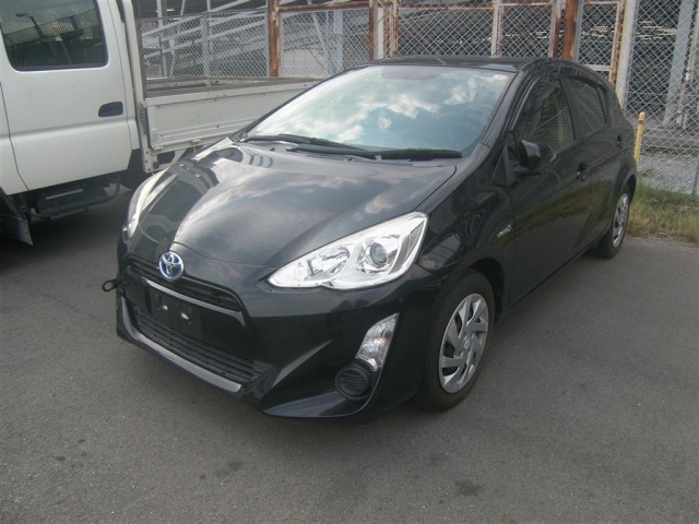 Toyota AQUA 2015 8260941-1