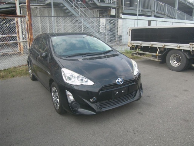 Toyota AQUA 2015 8260941-3