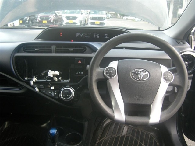 Toyota AQUA 2015 8260941-5