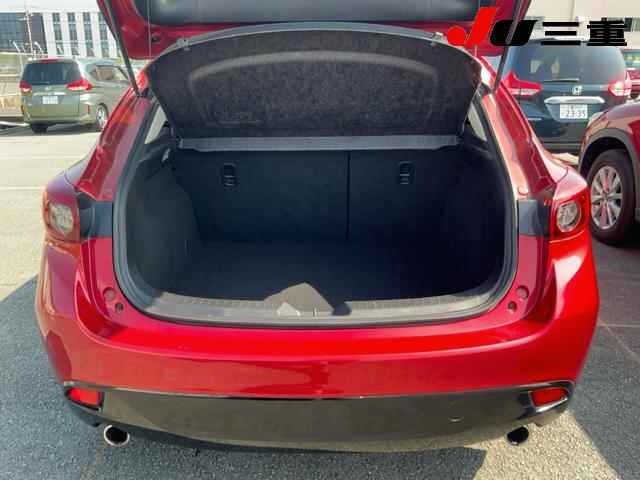 Mazda AXELA 2015 8258301-7