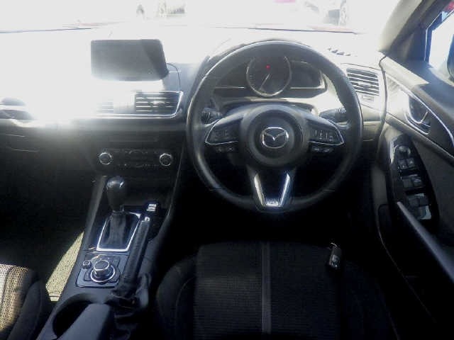 Mazda AXELA 2016 8258324-3