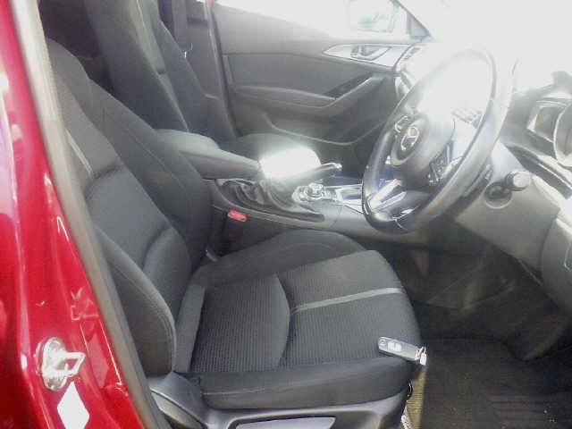 Mazda AXELA 2016 8258324-7