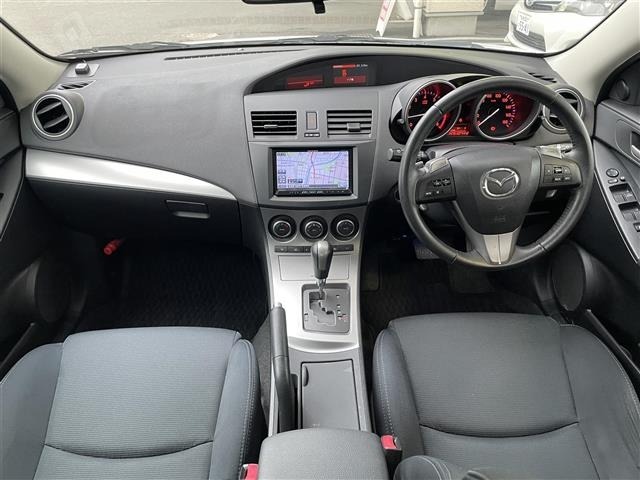 Mazda AXELA 2011 8258404-2