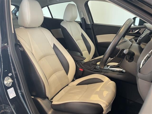 Mazda AXELA 2015 8258406-10