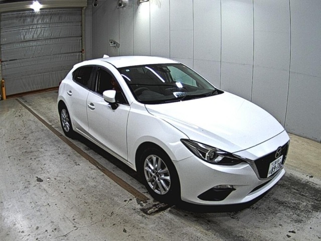 Mazda AXELA 2016 8258421-0