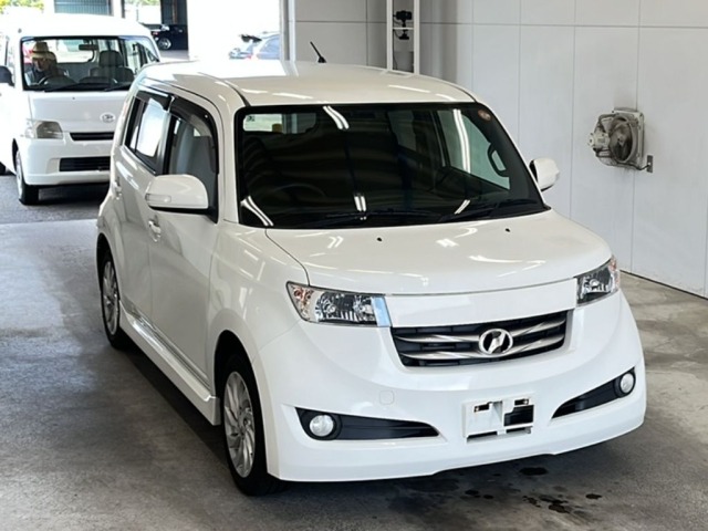 Toyota BB 2008 8263327-4
