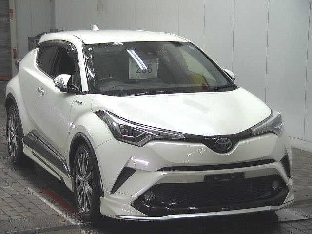 Toyota C-HR 2017 8264291-0