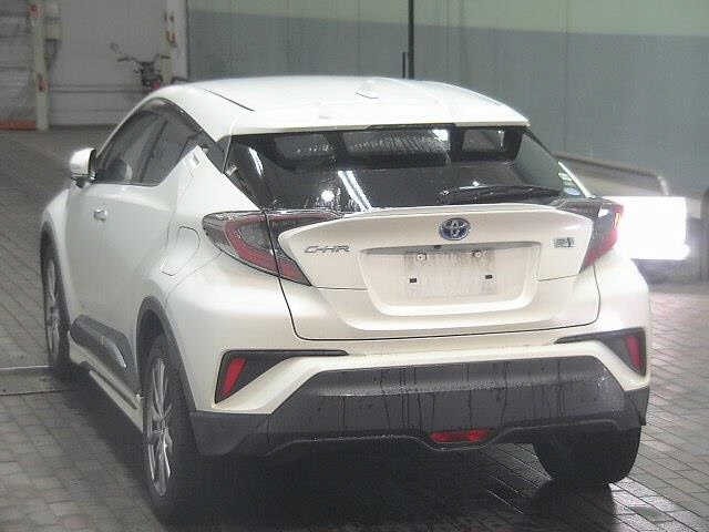 Toyota C-HR 2017 8264291-1