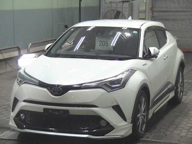 Toyota C-HR 2017 8264291-4