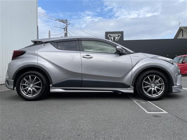 Toyota C-HR 2018 8264580-1