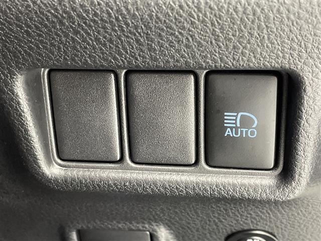 Toyota C-HR 2020 8264601-21