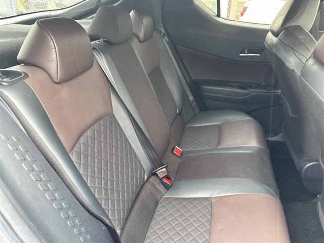 Toyota C-HR 2017 8264641-11