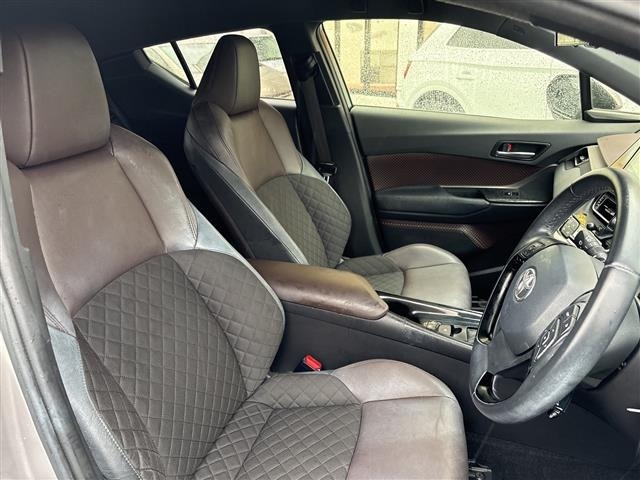 Toyota C-HR 2017 8264641-9