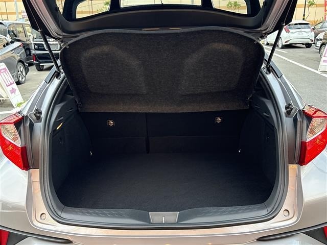 Toyota C-HR 2017 8264643-20