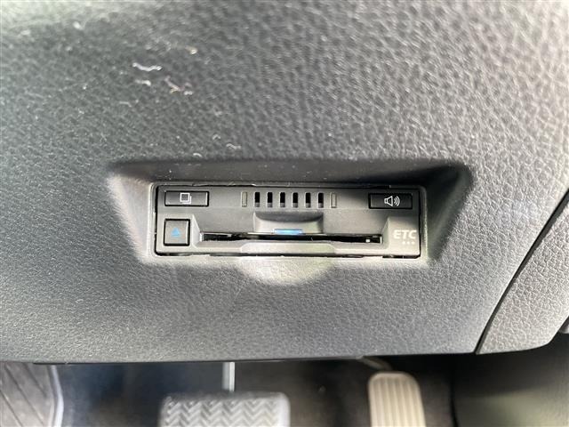 Toyota C-HR 2023 8264645-11
