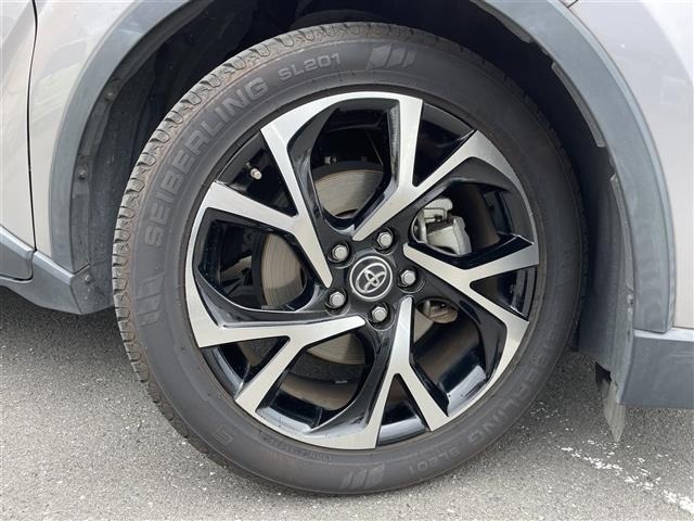 Toyota C-HR 2017 8264661-11