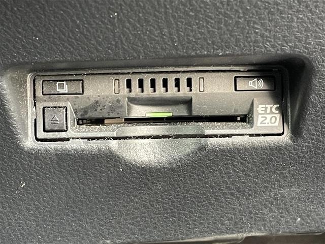 Toyota C-HR 2017 8264661-3