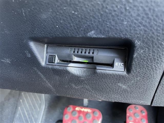 Toyota C-HR 2018 8264671-1