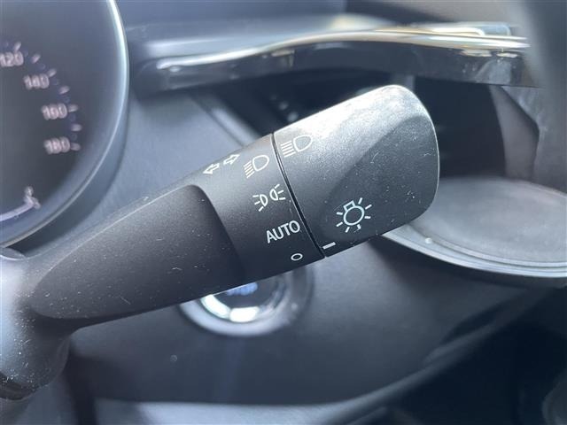 Toyota C-HR 2018 8264671-11