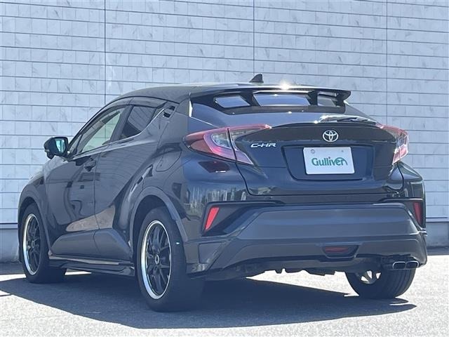 Toyota C-HR 2018 8264671-13